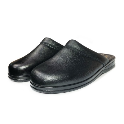 CHINELO EM PELE PRETO HOMEM