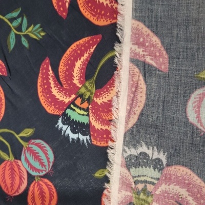 Tecido Algodão MARINHO C/ LÍRIOS