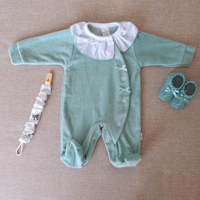 Babygrow em veludo com folho e laços - Verde
