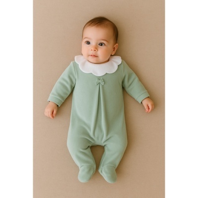 Babygrow em veludo com gola redonda e laço - Verde