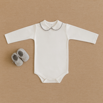 Body com detalhes cinzentos