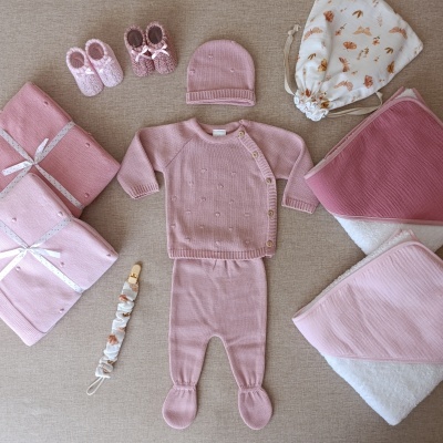 Conjunto de malha pompom rosa velho