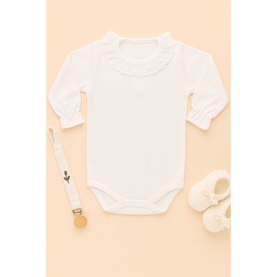 Body com gola branca