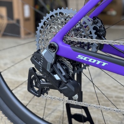 BICICLETA SCOTT ADDICT GRAVEL 20 - CARBON BLACK/INDIGO PURPLE