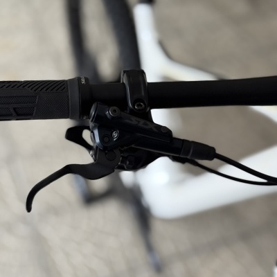 BICICLETA SCOTT SPARK 920 - BRANCA - USADA