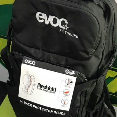 MOCHILA EVOC FR ENDURO 16L C/PROTETOR COSTAS