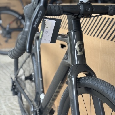 BICICLETA SCOTT ADDICT GRAVEL 40 - PYTHON BLACK