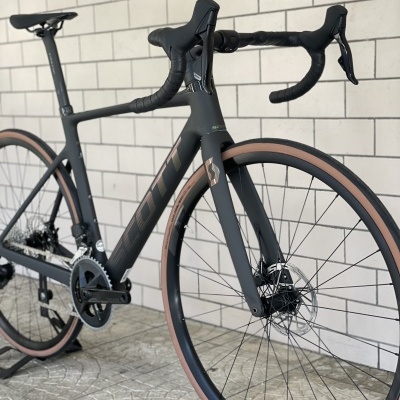 BICICLETA ESTRADA SCOTT ADDICT RC 30 - 2023/2024