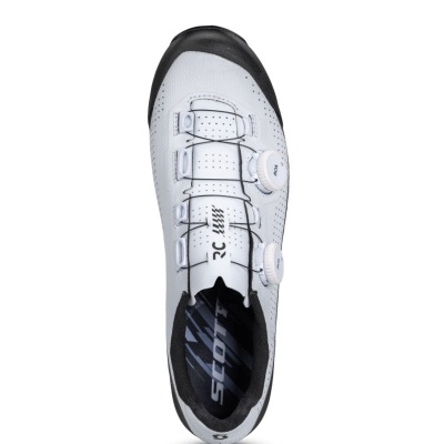 Ténis de ciclismo branco com detalhes pretos e fechos BOA brancos