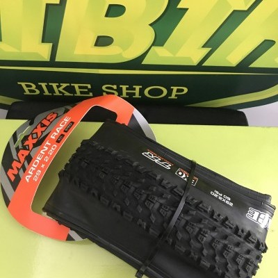PNEU MONTANHA MAXXIS ARDENT RACE 29X2.20 EXO/TR 60TPI FLANCO