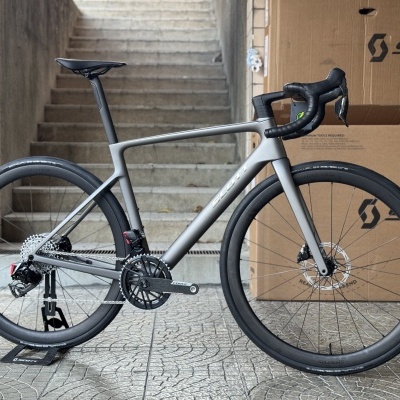 BICICLETA ESTRADA SCOTT ADDICT RC TEAM