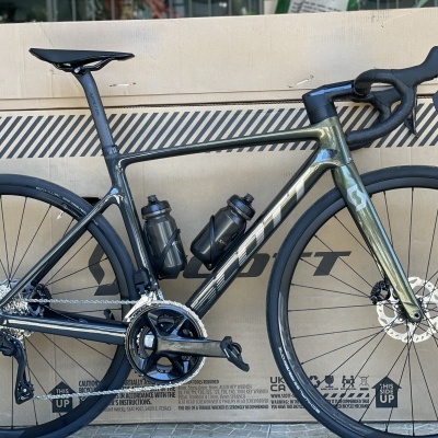 BICICLETA SCOTT ADDICT RC 40 - 2024