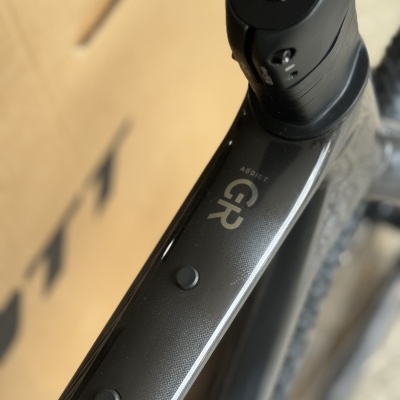 BICICLETA SCOTT ADDICT GRAVEL 40 - PYTHON BLACK