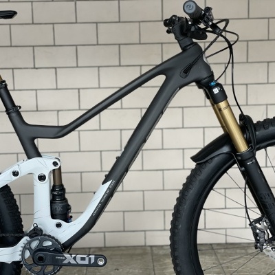 BICICLETA SCOTT GENIUS 900 TUNED AXS - 2022