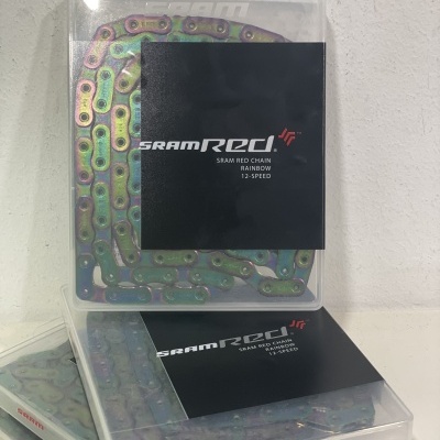 Cadeia de bicicleta SRAM Red 12-speed em embalagem plástica com texto