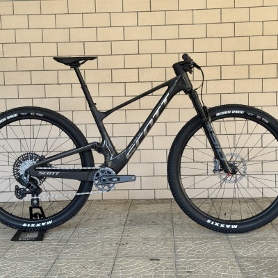 BICICLETA SCOTT SPARK RC TEAM ISSUE - PRETO/CARBONO