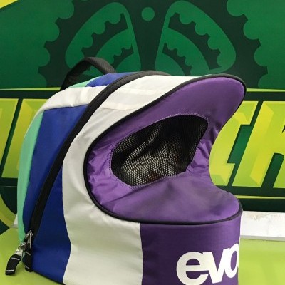 Mala EVOC para capacete DH / Enduro