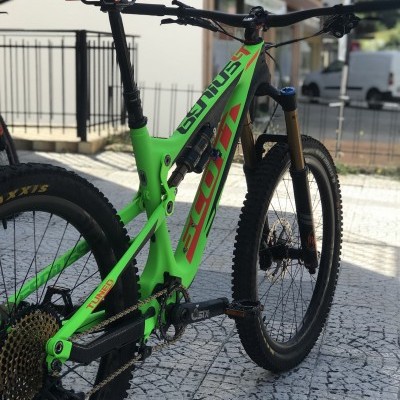 Bicicleta Scott genius 700 Tuned Carbono