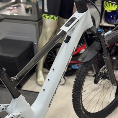 BICICLETA ELÉTRICA SCOTT LUMEN 905