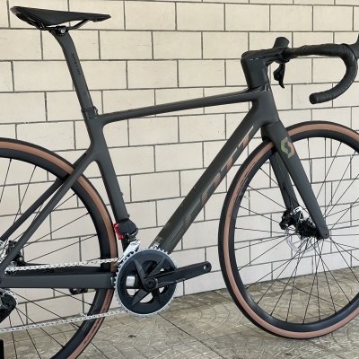 BICICLETA ESTRADA SCOTT ADDICT RC 30 - 2023/2024