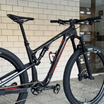 BICICLETA BTT ROCKY MOUNTAIN ELEMENT 950 RSL - CARBONO - USADA