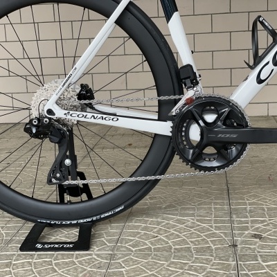 BICICLETA ESTRADA COLNAGO V3 DISC 105 Di2