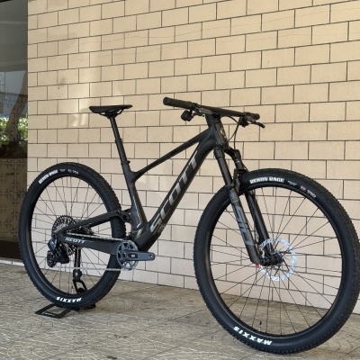 BICICLETA SCOTT SPARK RC TEAM ISSUE - PRETO/CARBONO
