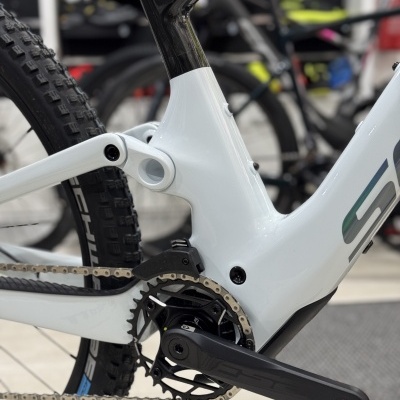 BICICLETA ELÉTRICA SCOTT LUMEN 905