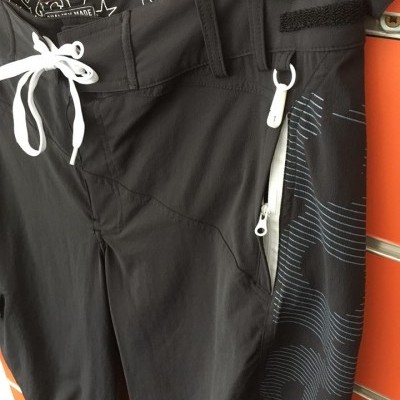 Calções Evoc - Tam 44