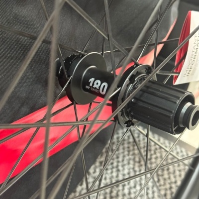 RODAS ESTRADA CARBONO DT SWISS ARC 1100 DICUT 62mm