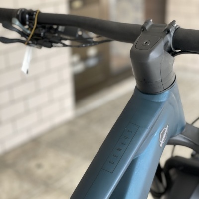 BICICLETA SCOTT GENIUS 930 - 2024