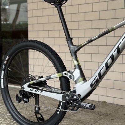 BICICLETA SCOTT SPARK RC COMP - 2025
