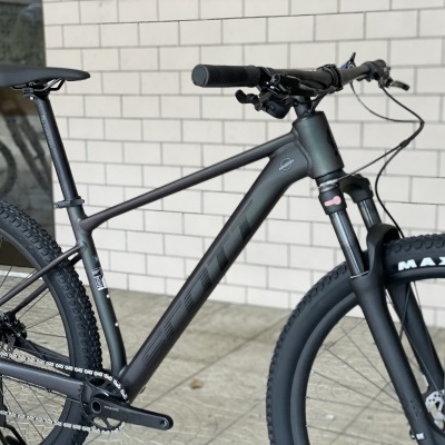 Bicicleta Scott Scale 980 - 2025