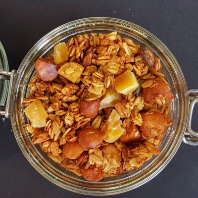 Granola&#x20;de&#x20;Manga&#x20;com&#x20;nozes&#x20;macadamia