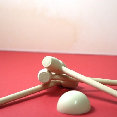 Martelinho em madeira