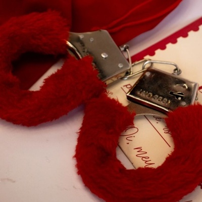 🔒 Algemas com Pelúcia Vermelha ❤️