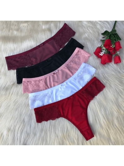 Calcinha com renda lateral – Conforto e sensualidade