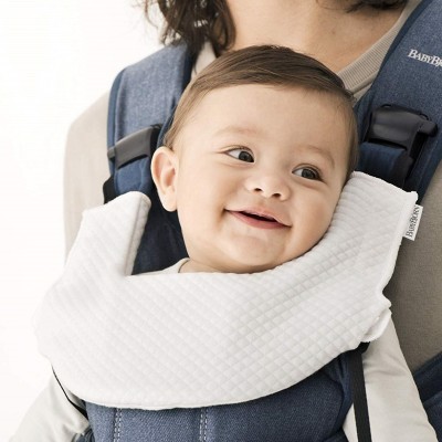 Babete BabyBjörn One Baby Carrier Bib