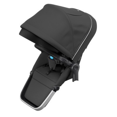 Carrinho de bebé preto com capota larga e assento acolchoado
