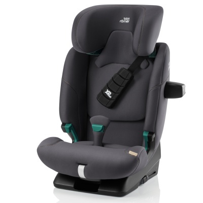 Cadeira auto infantil cinza escuro com cintos de segurança e apoio lateral