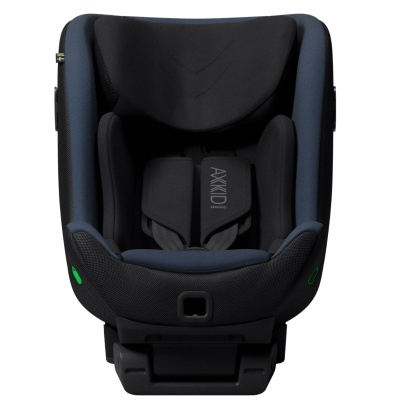 Cadeira de automóvel para bebé preta e azul escuro com cinto de segurança AKKID