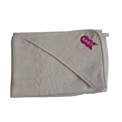 Manta de bebé bege com bordado em vermelho