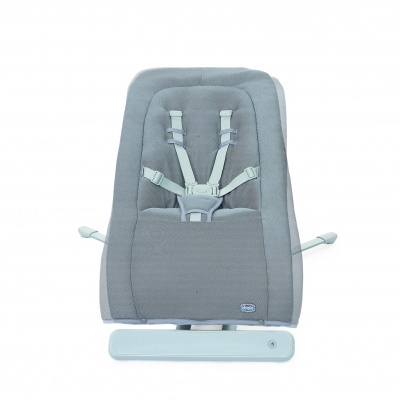 Cadeira de bebé azul com arnês e base de fixação branca