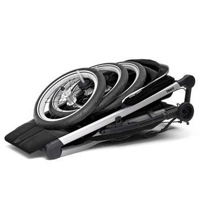 Carrinho de bebé dobrável com três rodas e estrutura metálica