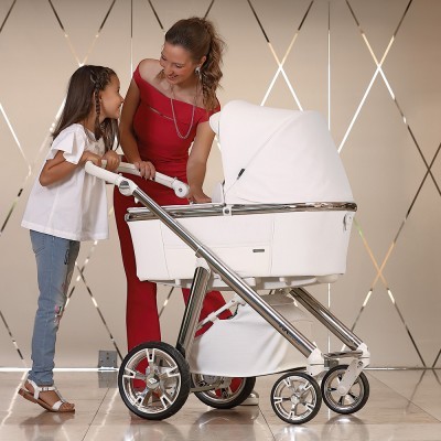 Trio Bebecar Via Cross Travel System