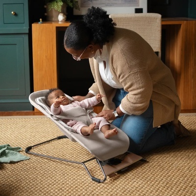 Espreguiçadeira Uppababy Mira Bouncer Espreguiçadeira Uppababy Mira Bouncer