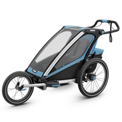 Carrinho de criança azul e preto para bicicleta ou corrida com pneu dianteiro pequeno e dois pneus traseiros grandes