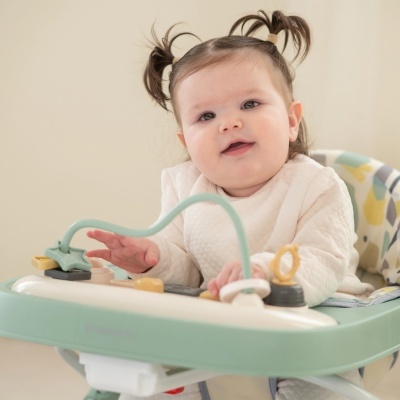 Andador/Voador Kikkaboo Poppy Walker