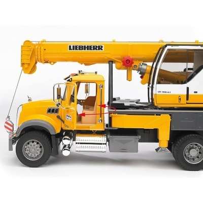 Camião guindaste Bruder Mack Granite Liebher Crane Truck (Escala 1:16)