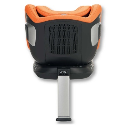 Cadeira de carro infantil laranja e preto com suporte metálico